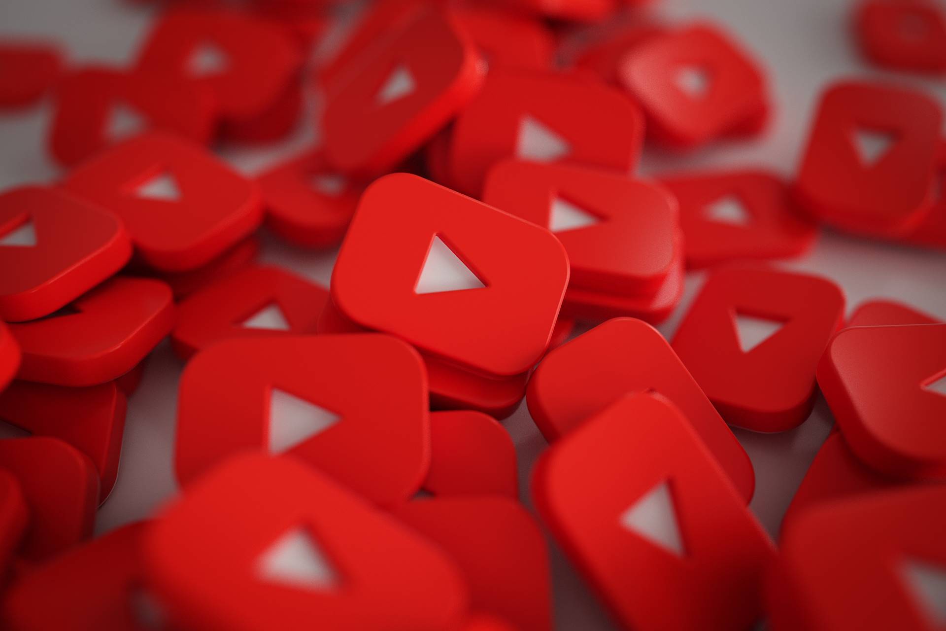 Реклама на YouTube — логотипы YouTube